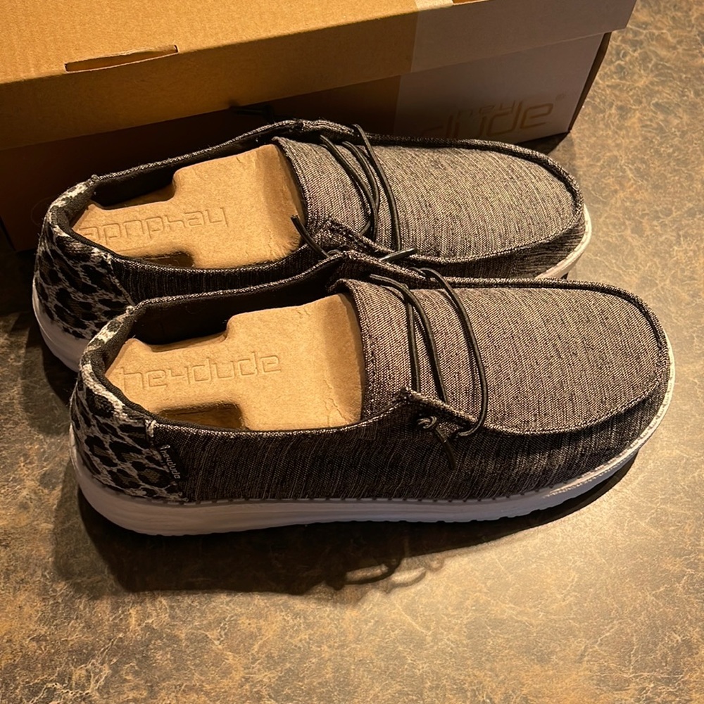 Brand New Women’s Hey Dudes
